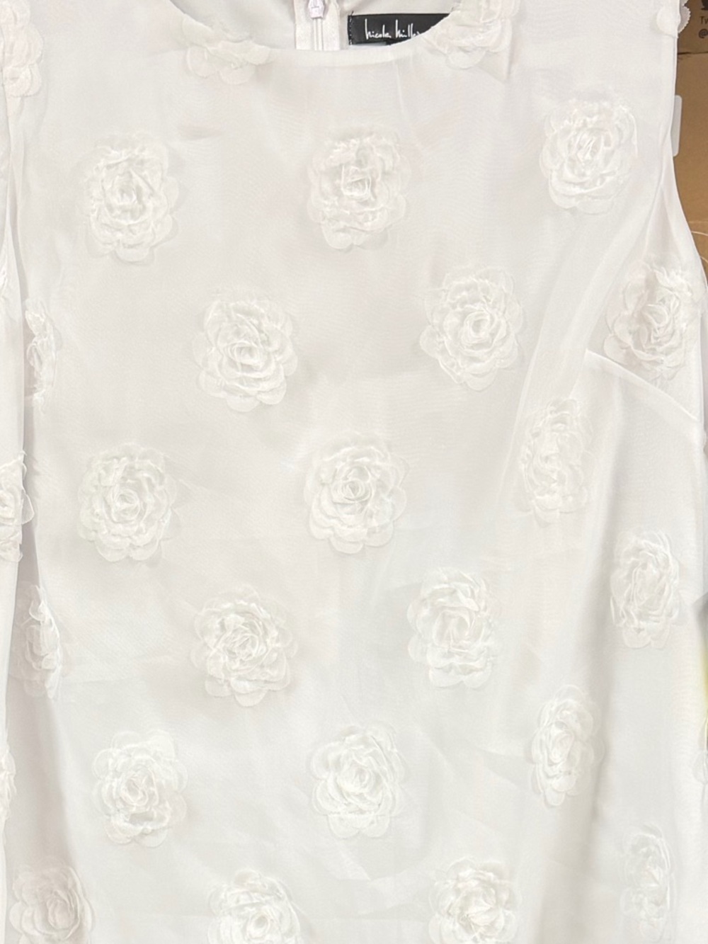 Nicole Miller 3-D Rosette White Sleeveless Mini Dress Size 16 - Picture 7 of 9